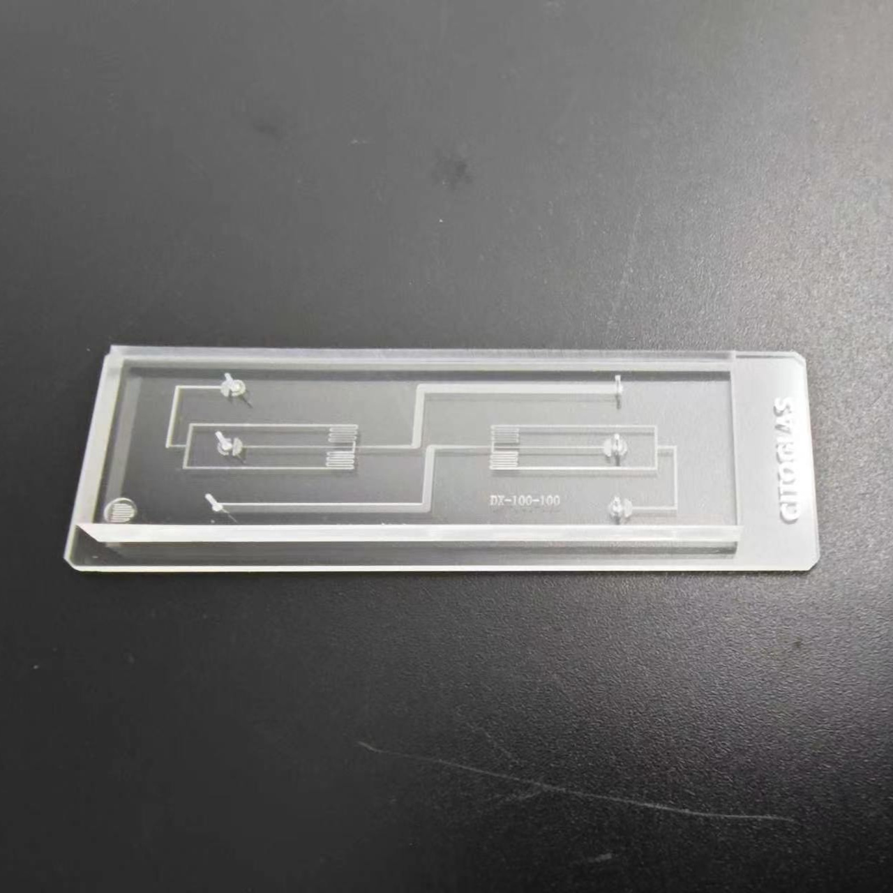 Droplet Generation Microfluidic Chip, PDMS/Glass, 100µm Channel, Flow-Focusing, Plasma-Bonded, with PTFE Tubing & Fittings Kit, 75x25mm Slide, for Lab Research (RUO)
